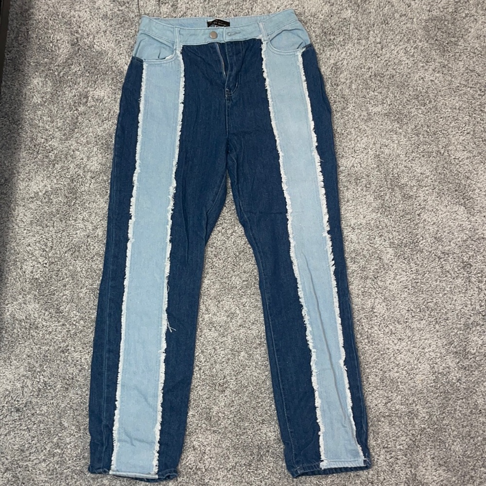 Blue blush size medium jeans